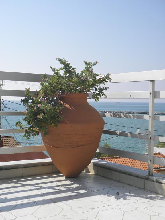 Hotel Venetia Ireo Exterior foto
